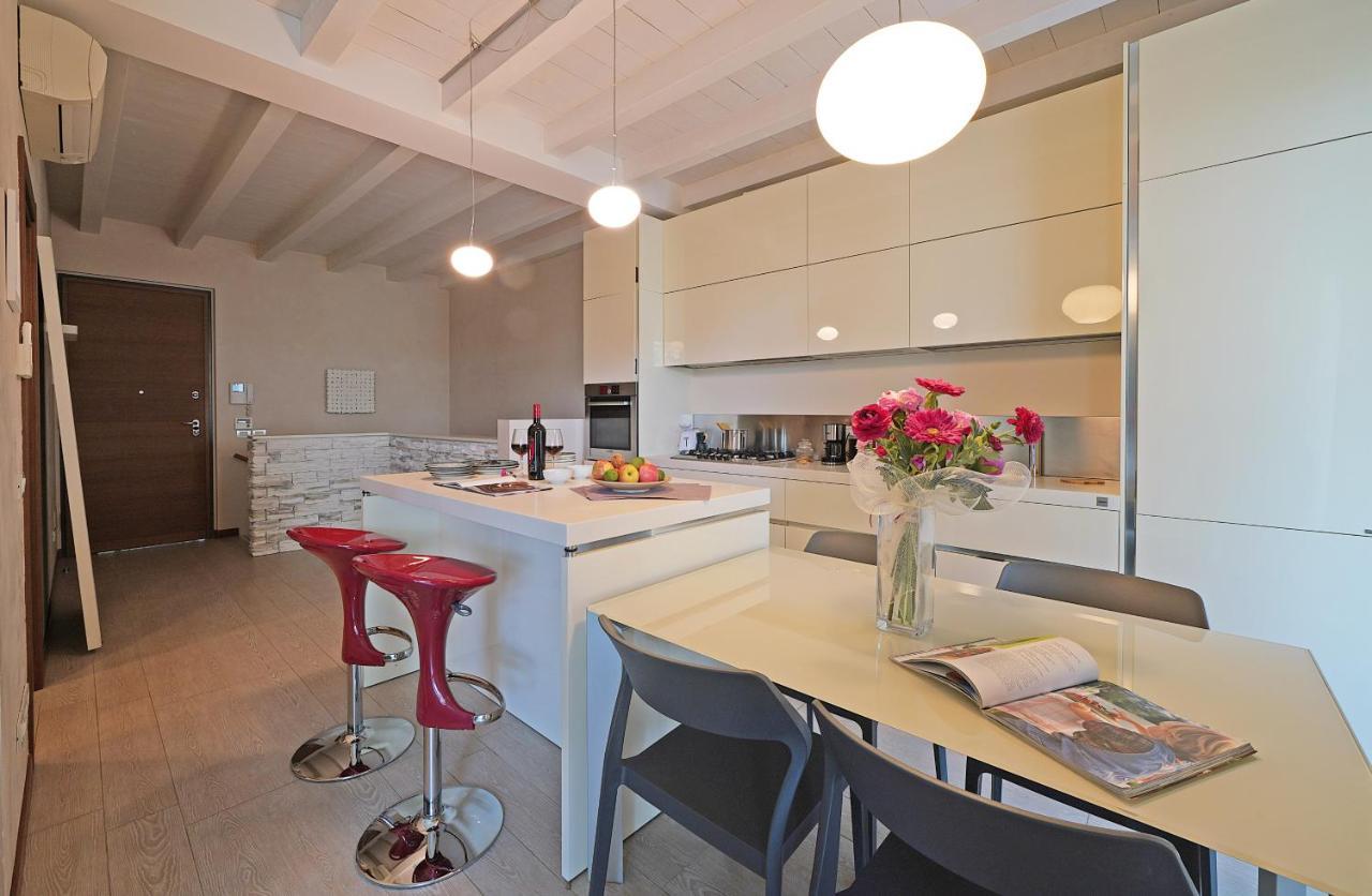 Giulia Luxury Apartment Sirmione Extérieur photo