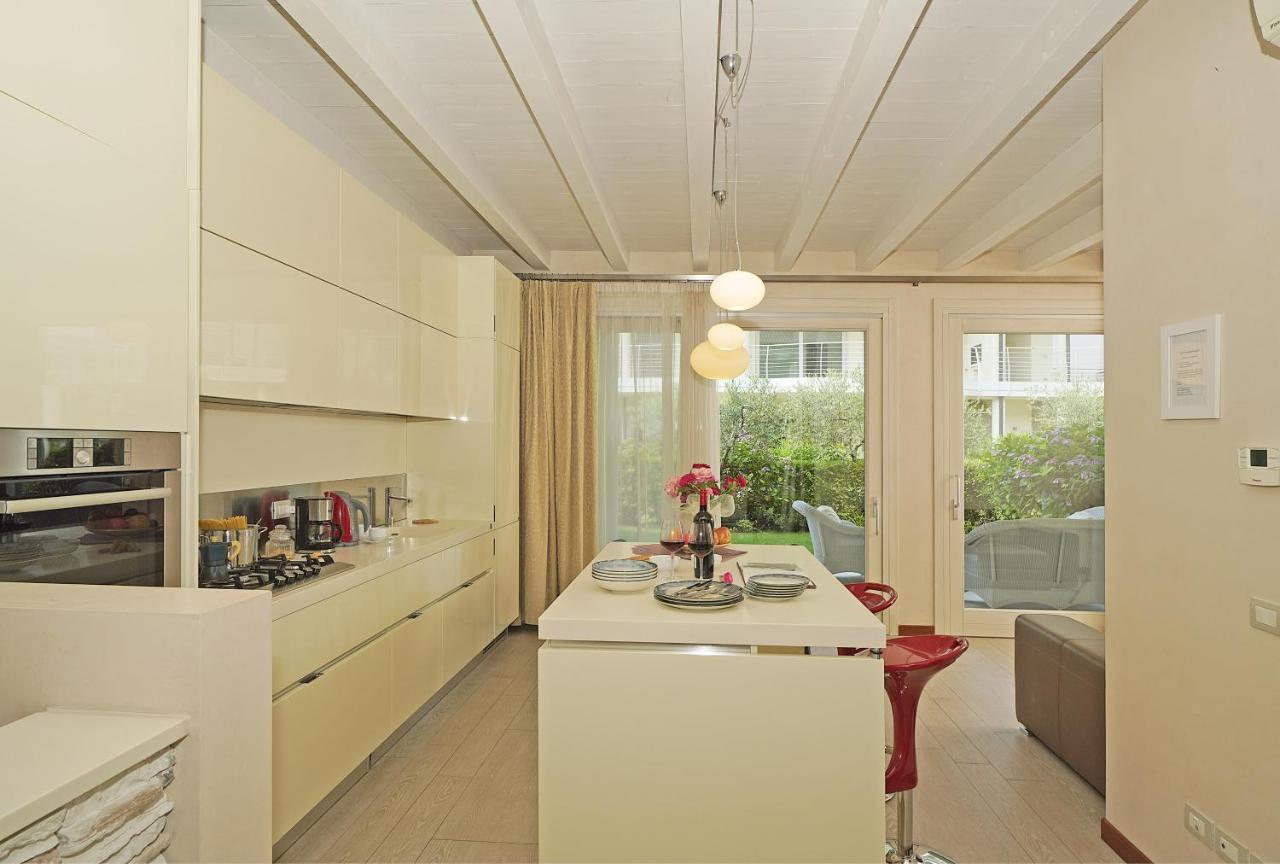 Giulia Luxury Apartment Sirmione Extérieur photo