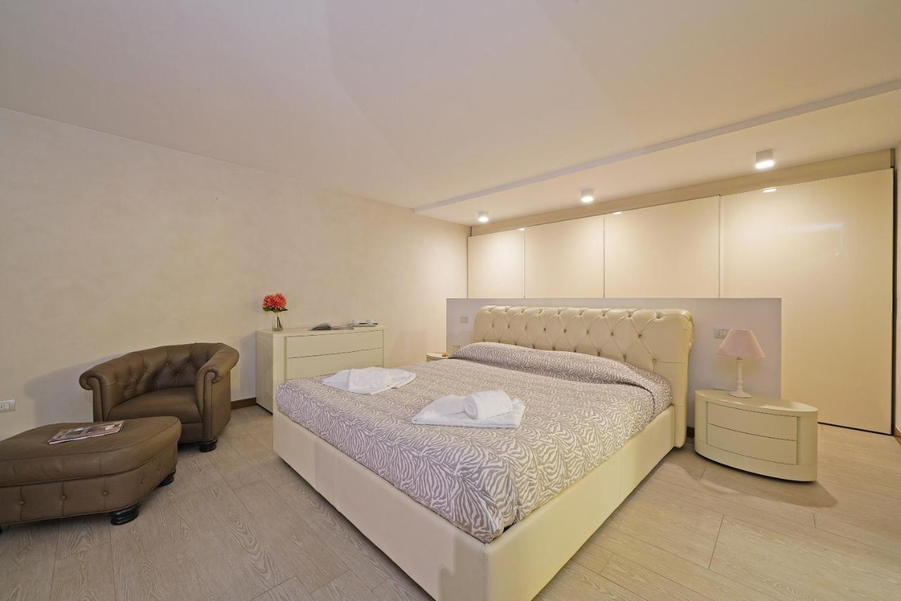 Giulia Luxury Apartment Sirmione Extérieur photo