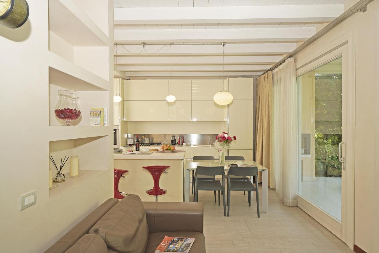 Giulia Luxury Apartment Sirmione Extérieur photo